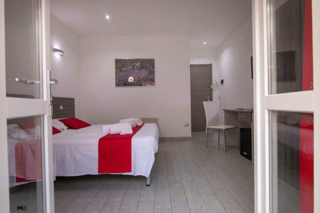 La Maison De Monet Brindisi Eksteriør billede